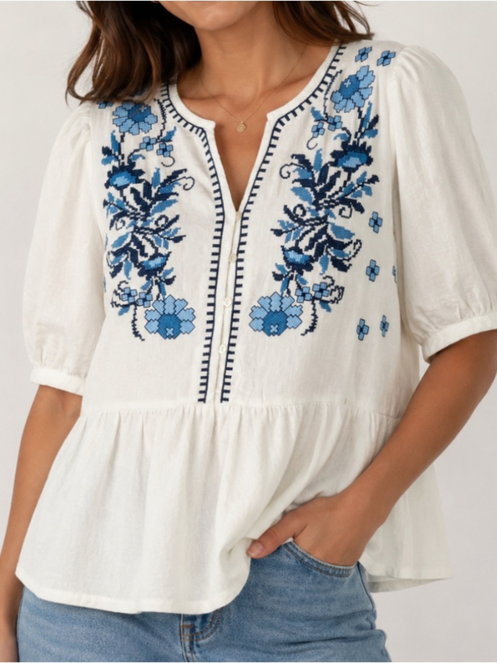 Solitaire White Tunic with Blue Floral Embroidery L